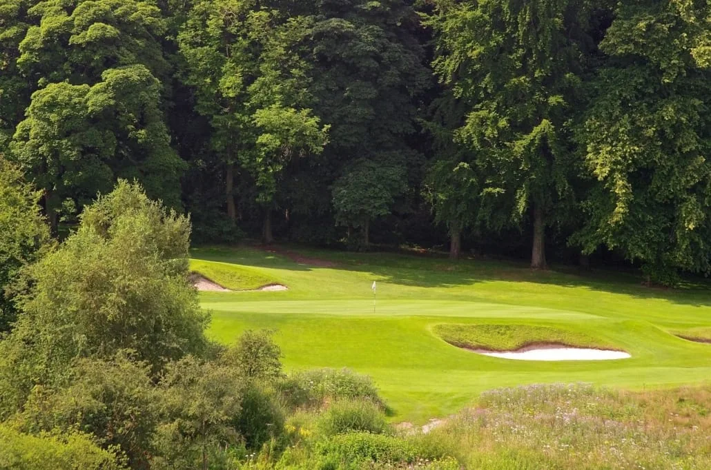 Cavendish Golf Club (Buxton, Derbyshire, England), course features and holes