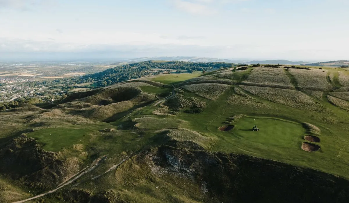 Cleeve Hill Golf Club (Cleeve Hill, Gloucestershire, England) Cleeve Hill Golf Club (Cleeve Hill, Gloucestershire, England), course features and holes