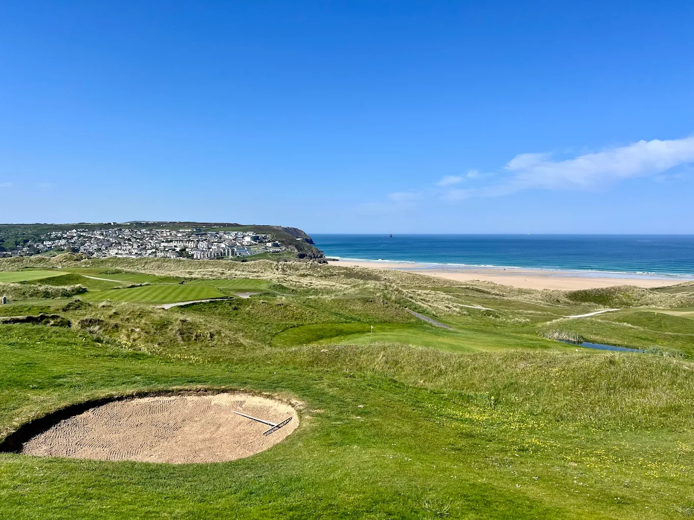 Perranporth Golf Club (Perranporth, Cornwall, England), course features and holes