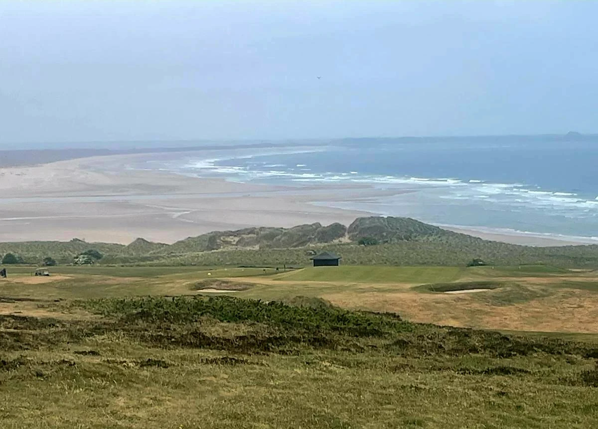 Bamburgh Castle Golf Club (Bamburgh, Northumberland, England) Bamburgh Castle Golf Club (Bamburgh, Northumberland, England), course features and holes