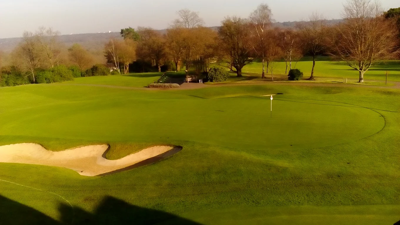 Coombe Hill Golf Course (Kingston upon Thames, Surrey, England) Coombe Hill Golf Course (Kingston upon Thames, Surrey, England), course features and holes