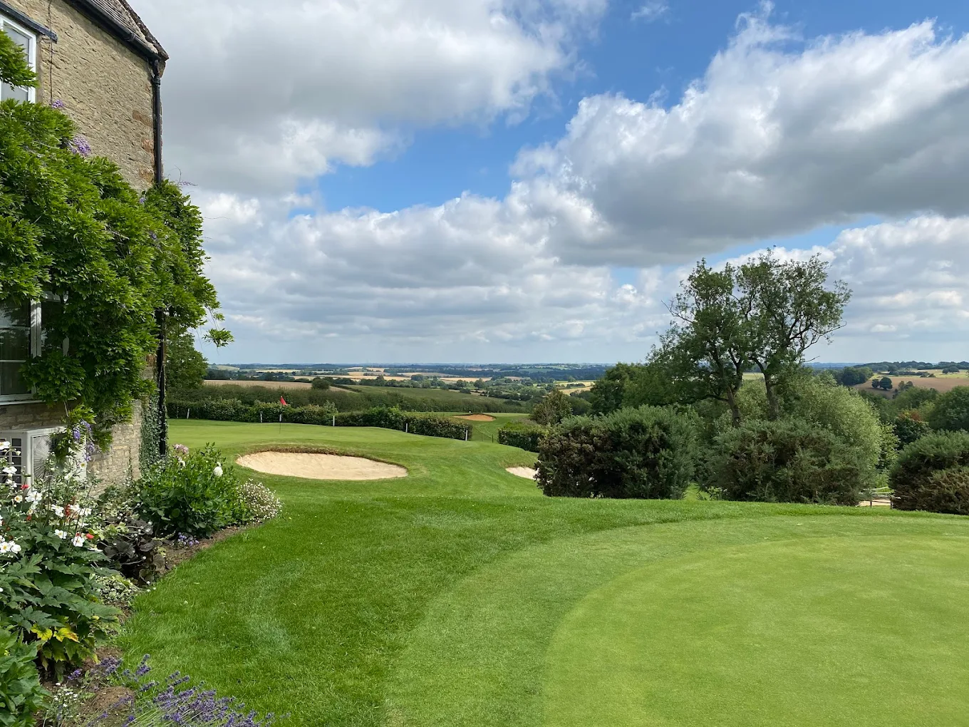 Tadmarton Heath Golf Club (Oxfordshire, England) Tadmarton Heath Golf Club (Oxfordshire, England), course features and holes